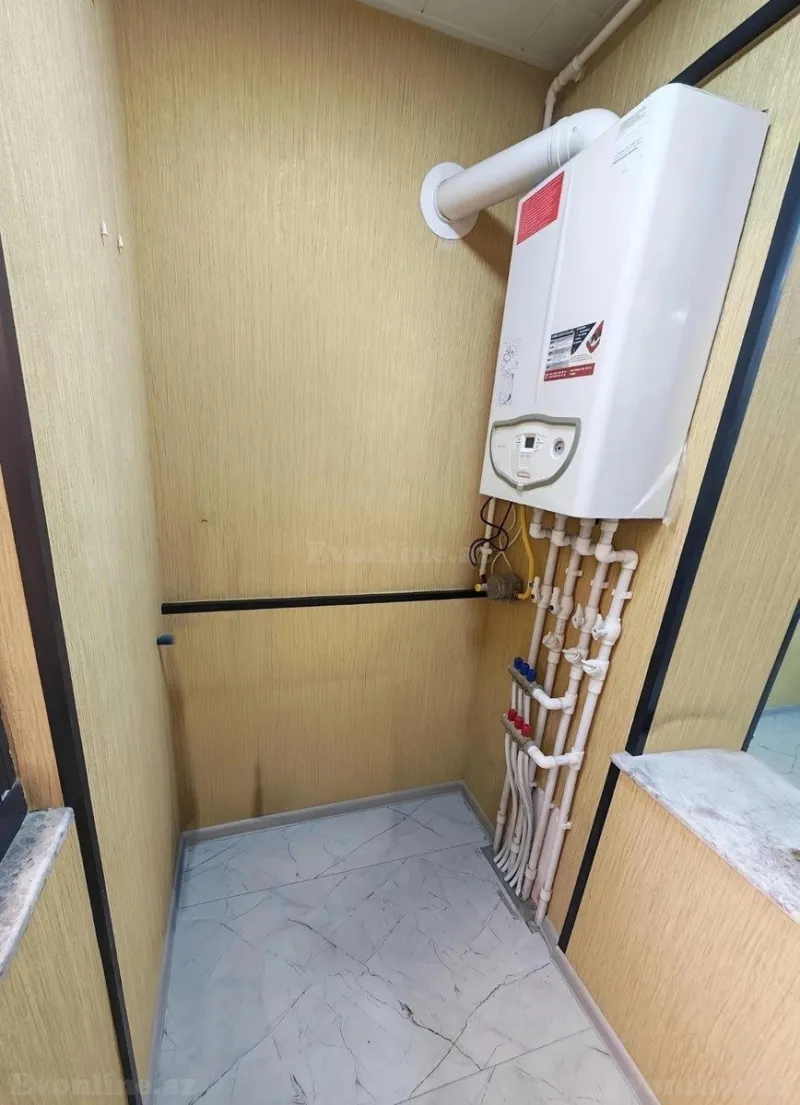 Satılır 3 otaqlı Mənzil Köhnə tikili 75 m² Əhmədli m. - şəkil 14