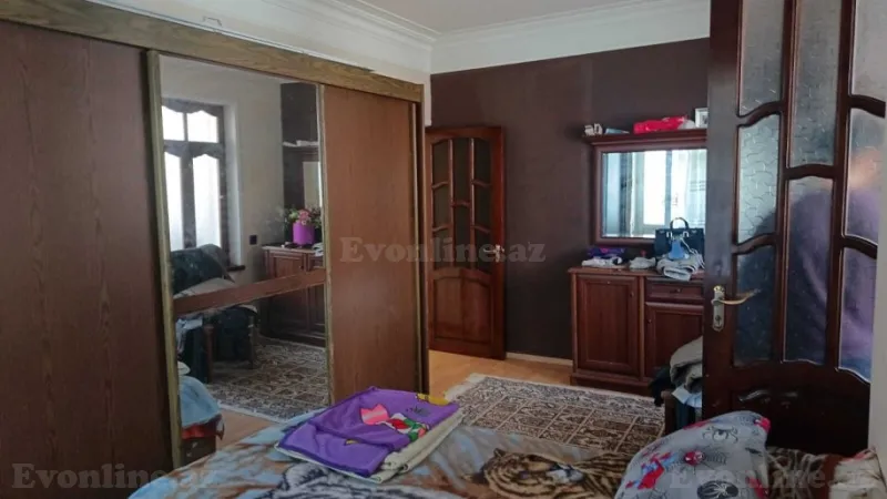 Satılır 4 otaqlı Mənzil Köhnə tikili 80 m² 8-ci kilometr