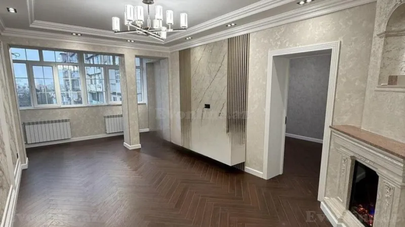 Satılır 3 otaqlı Mənzil Köhnə tikili 75 m² Gənclik m. - şəkil 4