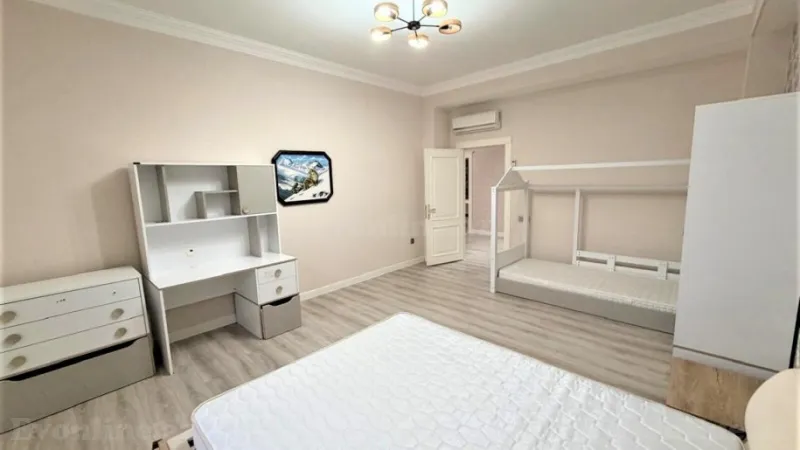 Kirayə verilir 5 otaqlı Mənzil Yeni tikili 220 m² Xətai m. - şəkil 11