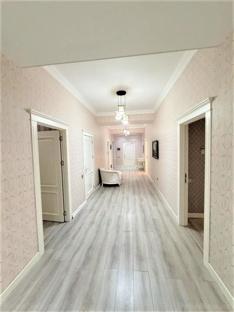 Kirayə verilir 5 otaqlı Mənzil Yeni tikili 220 m² Xətai m. - şəkil 19