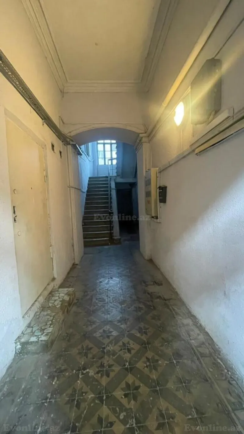 Satılır 3 otaqlı Mənzil Köhnə tikili 90 m² Sahil m. - şəkil 10
