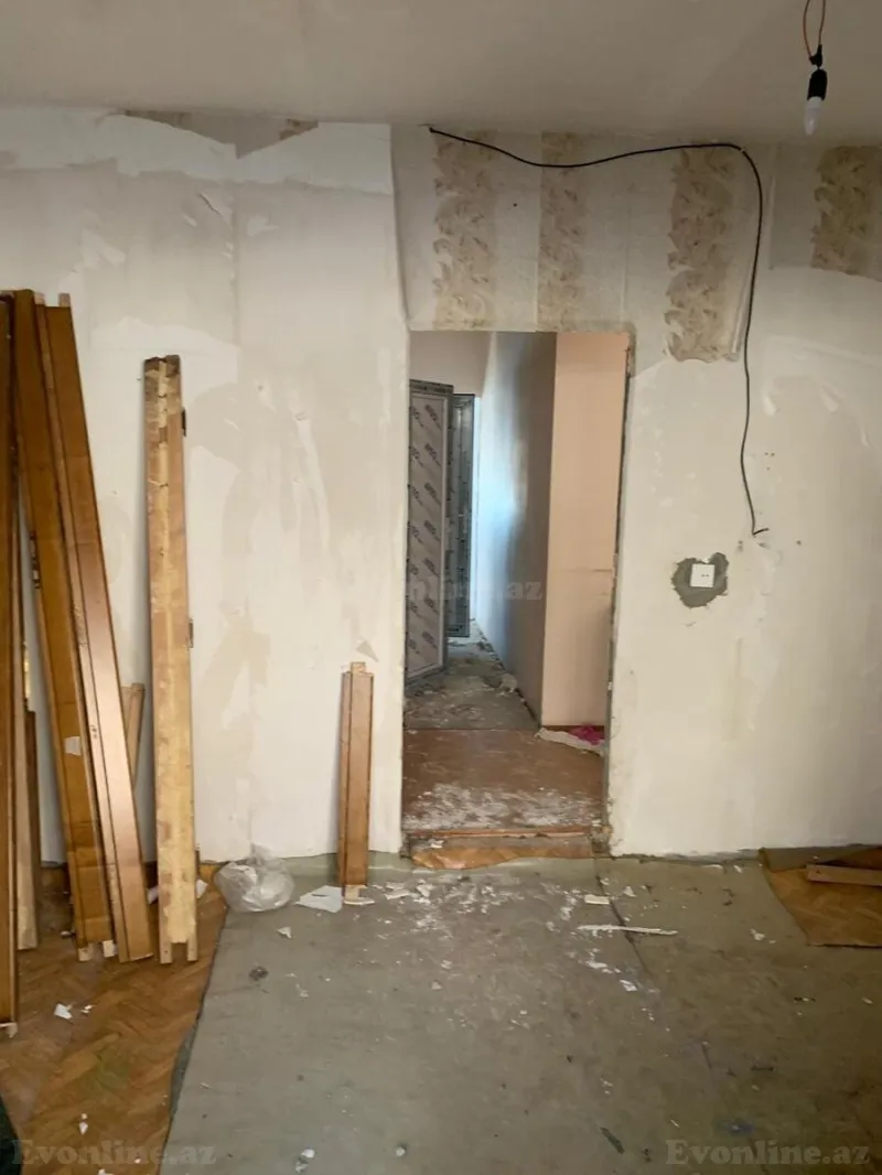 Satılır 2 otaqlı Mənzil Köhnə tikili 70 m² Azadlıq prospekti m. - şəkil 8