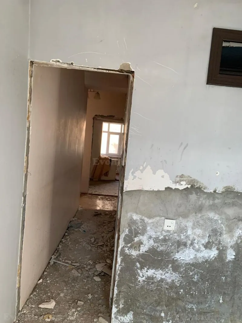 Satılır 2 otaqlı Mənzil Köhnə tikili 70 m² Azadlıq prospekti m. - şəkil 11