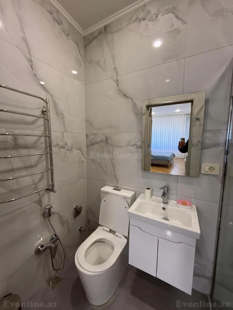 Kirayə verilir 3 otaqlı Mənzil Yeni tikili 130 m² Xətai r. - şəkil 18