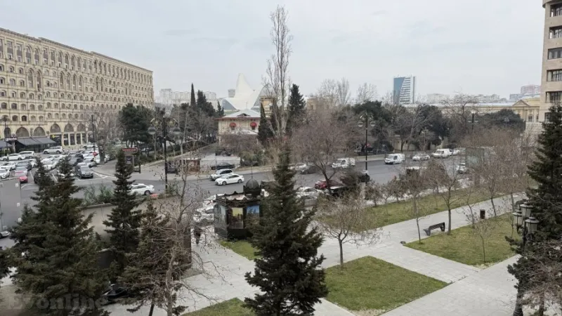 Satılır 5 otaqlı Mənzil Yeni tikili 140 m² Nəsimi r. - şəkil 3