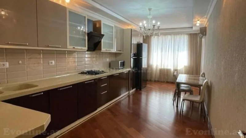 Kirayə verilir 3 otaqlı Mənzil Yeni tikili 150 m² Nəriman Nərimanov m.