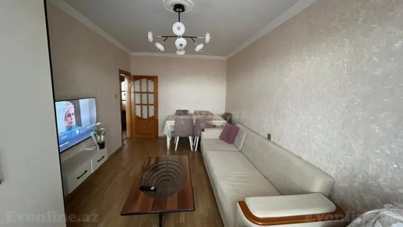 Satılır 2 otaqlı Mənzil Köhnə tikili 65 m² 8 Noyabr m.