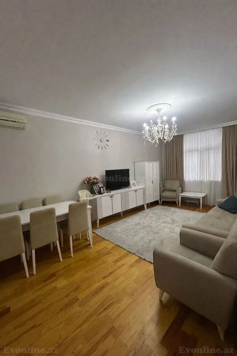 Satılır 2 otaqlı Mənzil Köhnə tikili 42 m² Əhmədli m.