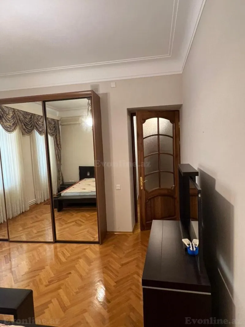 Kirayə verilir 3 otaqlı Mənzil Köhnə tikili 80 m² 28 May m. - şəkil 9