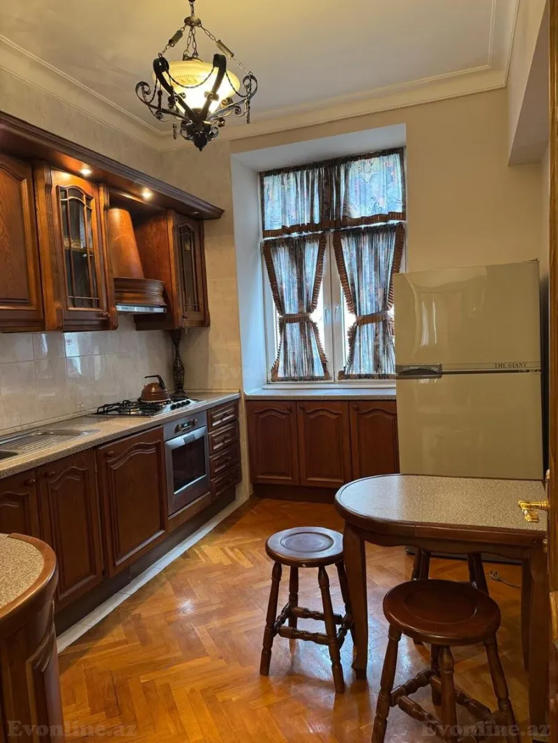 Kirayə verilir 3 otaqlı Mənzil Köhnə tikili 80 m² 28 May m. - şəkil 19