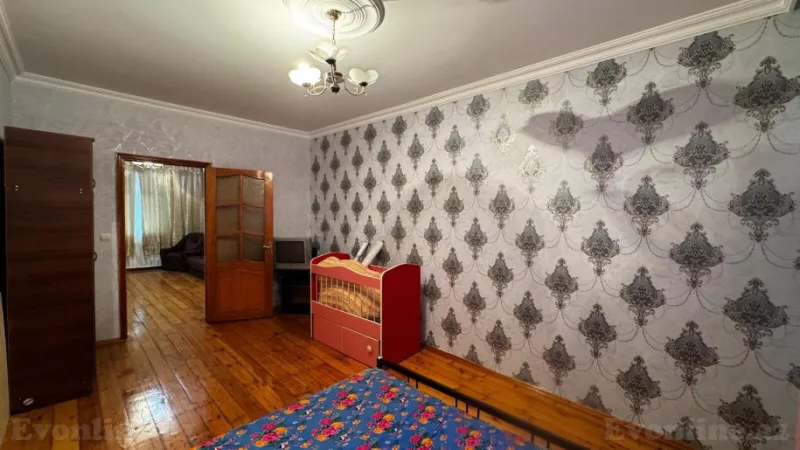 Kirayə verilir 2 otaqlı Mənzil Köhnə tikili 50 m² 7-ci mikrorayon - şəkil 4