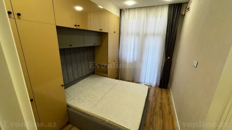 Satılır 2 otaqlı Mənzil Yeni tikili 70 m² Neftçilər m. - şəkil 2