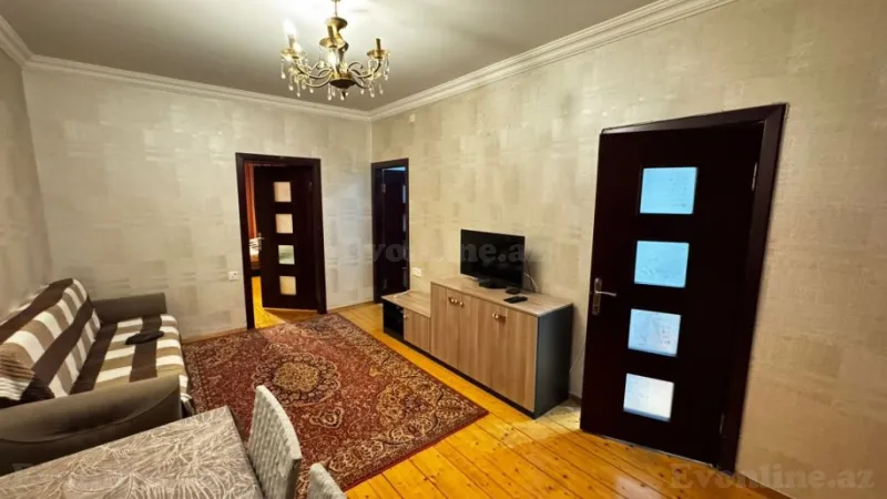 Kirayə verilir 2 otaqlı Mənzil Köhnə tikili 50 m² 7-ci mikrorayon