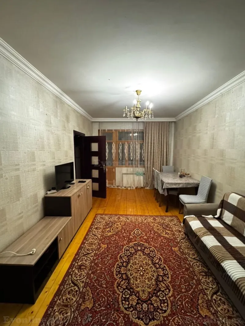 Kirayə verilir 2 otaqlı Mənzil Köhnə tikili 50 m² 7-ci mikrorayon - şəkil 2