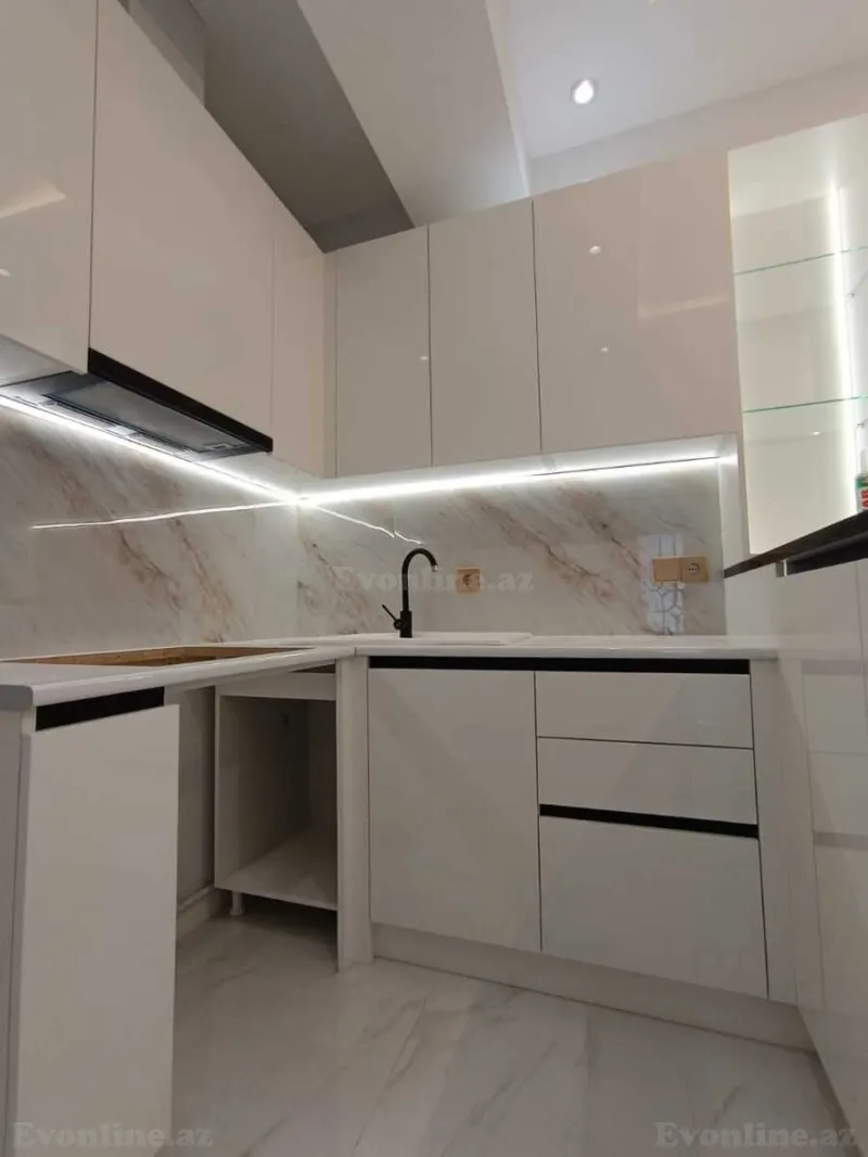 Satılır 2 otaqlı Mənzil Yeni tikili 75 m² Gənclik m. - şəkil 6