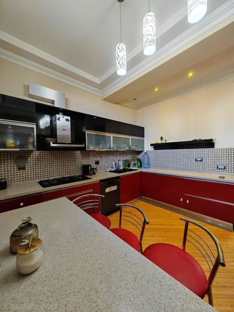 Kirayə verilir 3 otaqlı Mənzil Yeni tikili 150 m² Nərimanov r. - şəkil 6