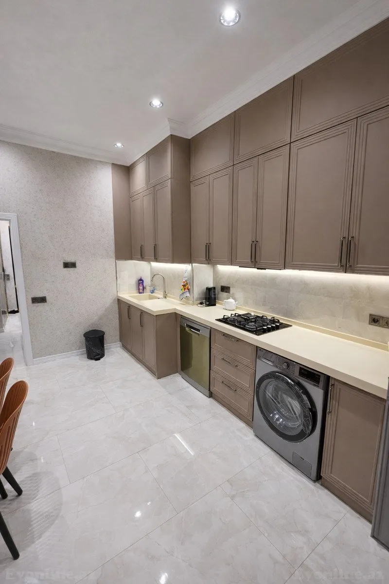 Satılır 3 otaqlı Mənzil Yeni tikili 95 m² 28 May m. - şəkil 4