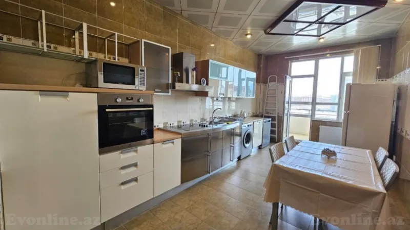 Kirayə verilir 4 otaqlı Mənzil Yeni tikili 200 m² 28 May m. - şəkil 8