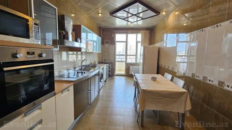 Kirayə verilir 4 otaqlı Mənzil Yeni tikili 200 m² 28 May m. - şəkil 9