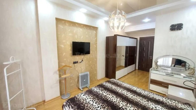 Kirayə verilir 4 otaqlı Mənzil Yeni tikili 165 m² Nizami m. - şəkil 3