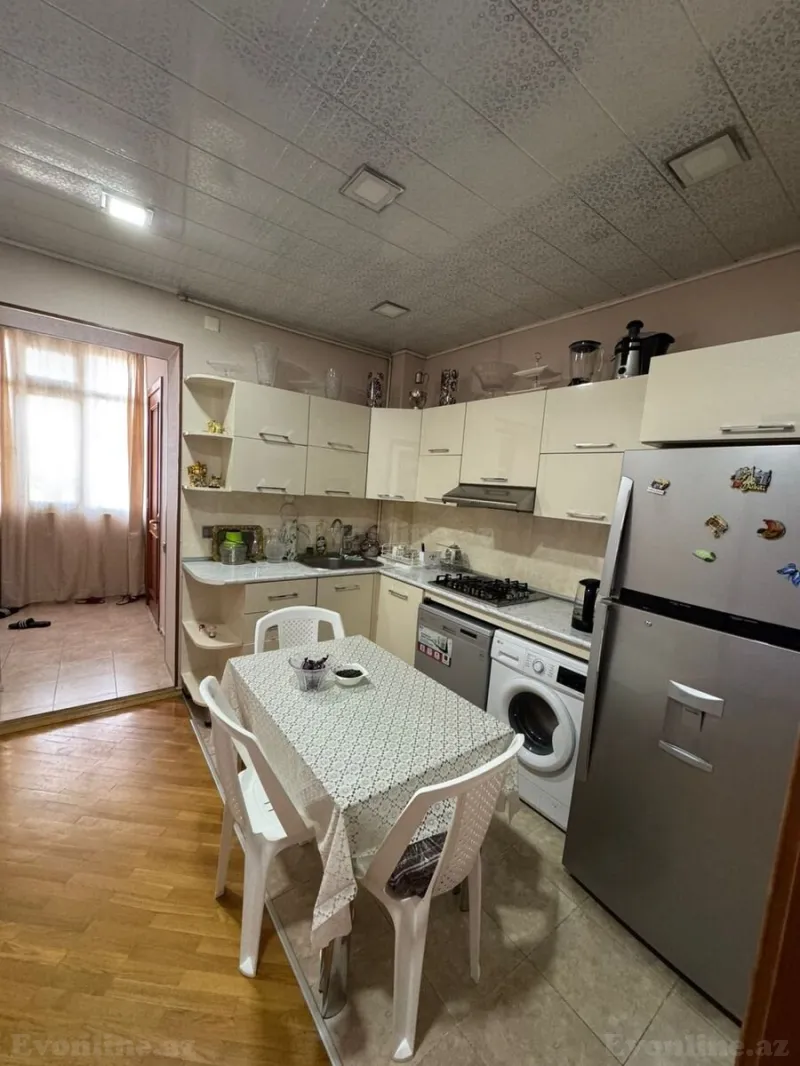 Satılır 4 otaqlı Mənzil Köhnə tikili 100 m² İçərişəhər m. - şəkil 8