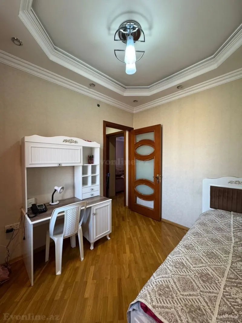 Satılır 4 otaqlı Mənzil Köhnə tikili 100 m² İçərişəhər m. - şəkil 9