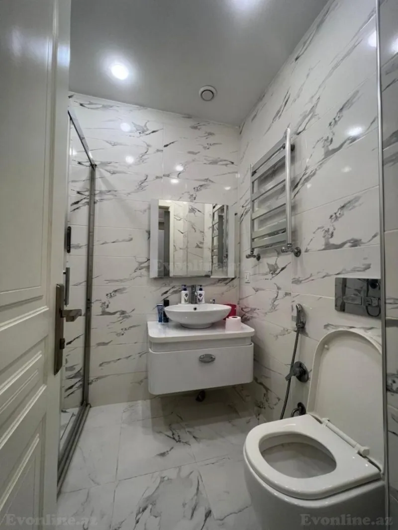 Satılır 2 otaqlı Mənzil Yeni tikili 111 m² Neftçilər m. - şəkil 9