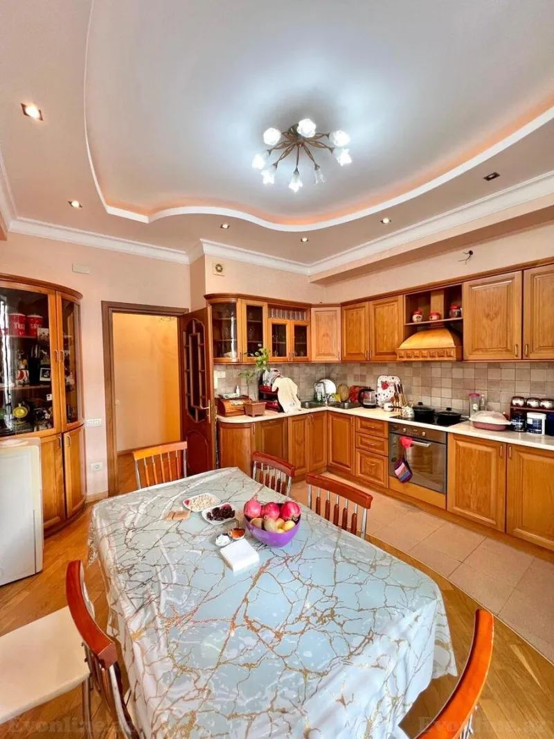 Satılır 3 otaqlı Mənzil Yeni tikili 170 m² Nəsimi r. - şəkil 14