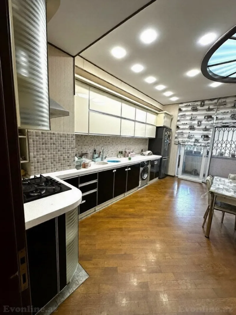 Satılır 3 otaqlı Mənzil Yeni tikili 125 m² İnşaatçılar m. - şəkil 6