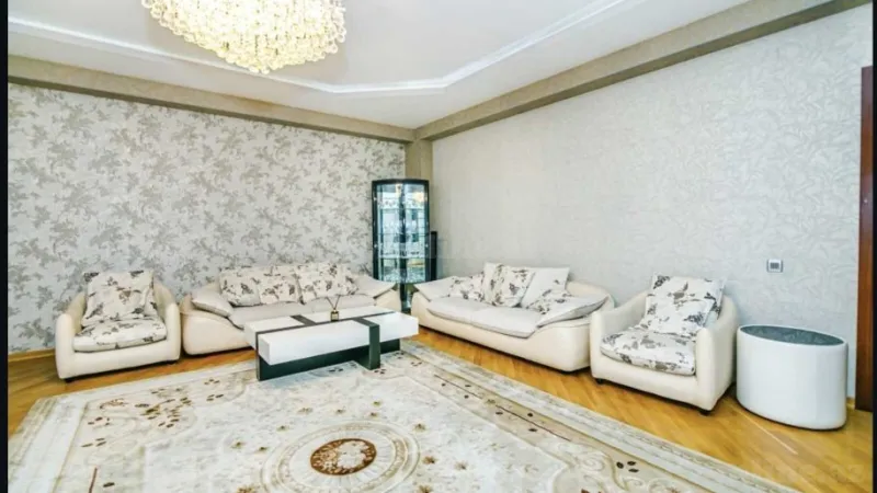 Kirayə verilir 3 otaqlı Mənzil Yeni tikili 220 m² 28 May m. - şəkil 3