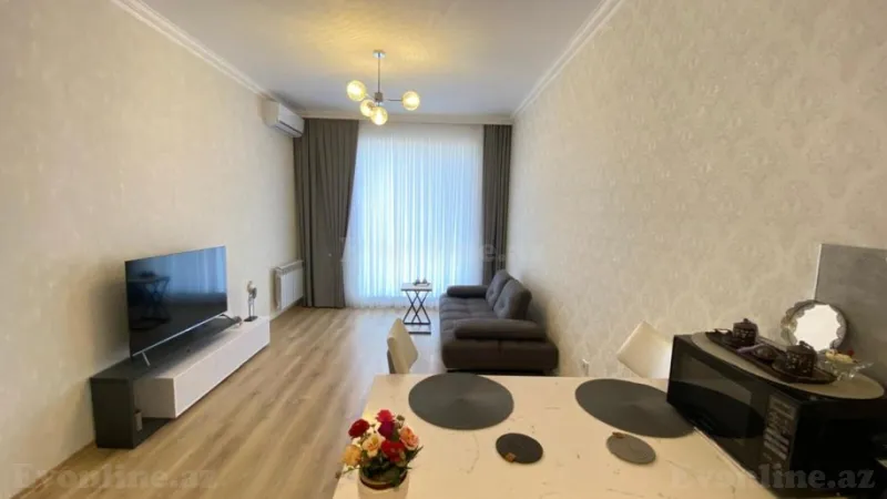 Kirayə verilir 2 otaqlı Mənzil Yeni tikili 50 m² 8-ci mikrorayon