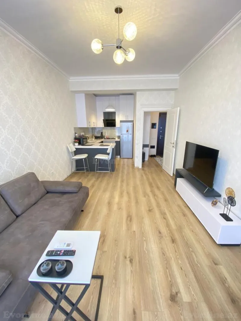 Kirayə verilir 2 otaqlı Mənzil Yeni tikili 50 m² 8-ci mikrorayon - şəkil 2