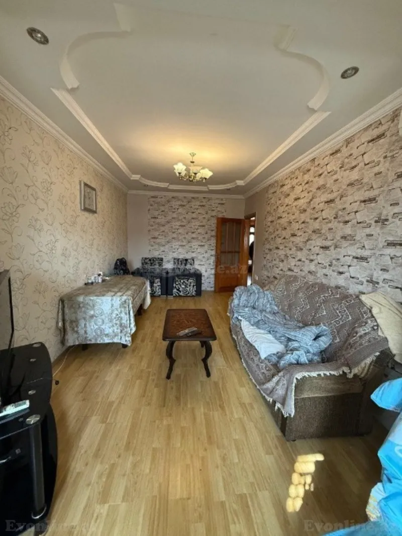 Satılır 2 otaqlı Mənzil Köhnə tikili 65 m² Gənclik m. - şəkil 4