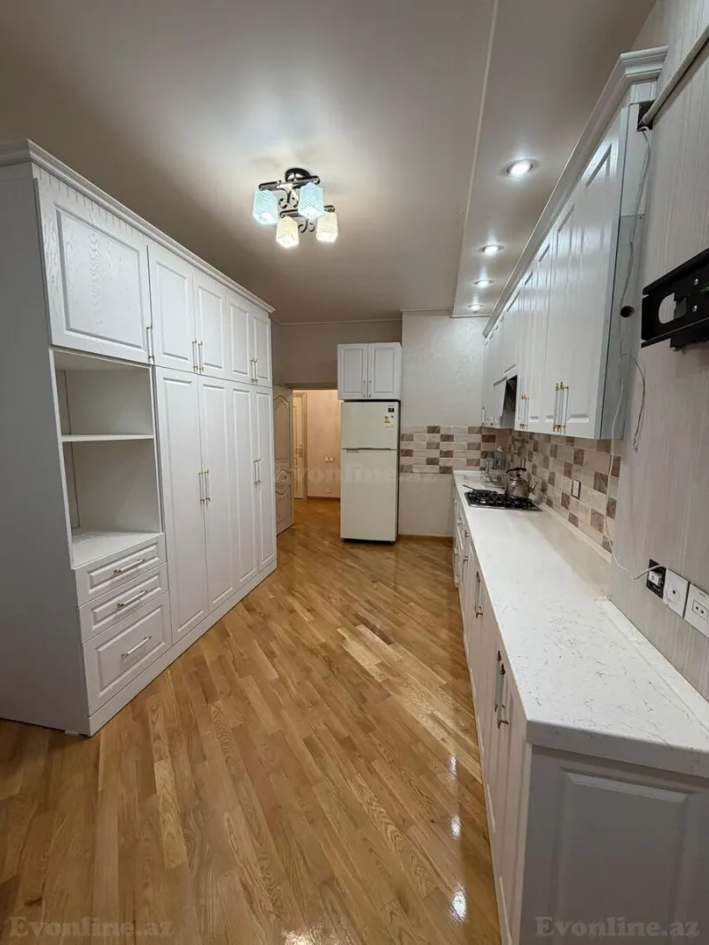 Kirayə verilir 3 otaqlı Mənzil Yeni tikili 110 m² Nizami m. - şəkil 9