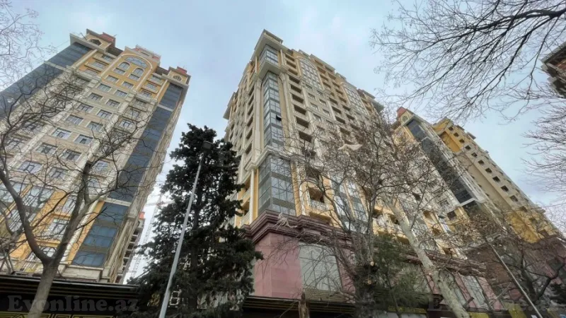Satılır 3 otaqlı Mənzil Yeni tikili 130 m² 28 May m. - şəkil 2
