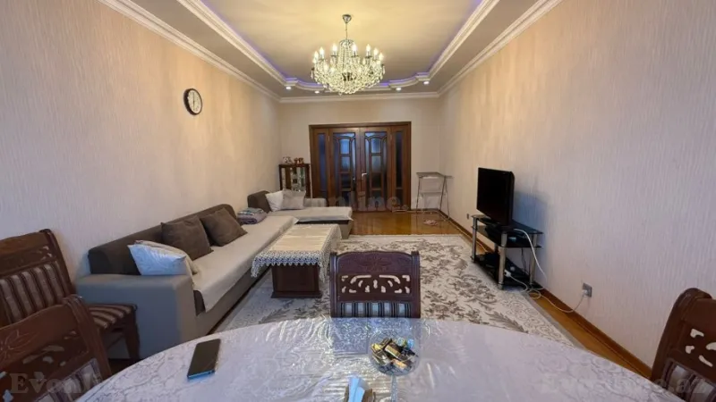 Satılır 4 otaqlı Mənzil Yeni tikili 145 m² Nəsimi r. - şəkil 2