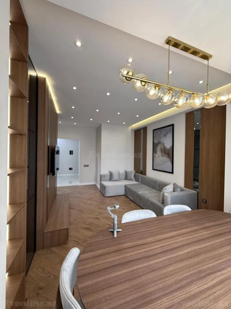 Satılır 3 otaqlı Mənzil Yeni tikili 118 m² 28 May m.