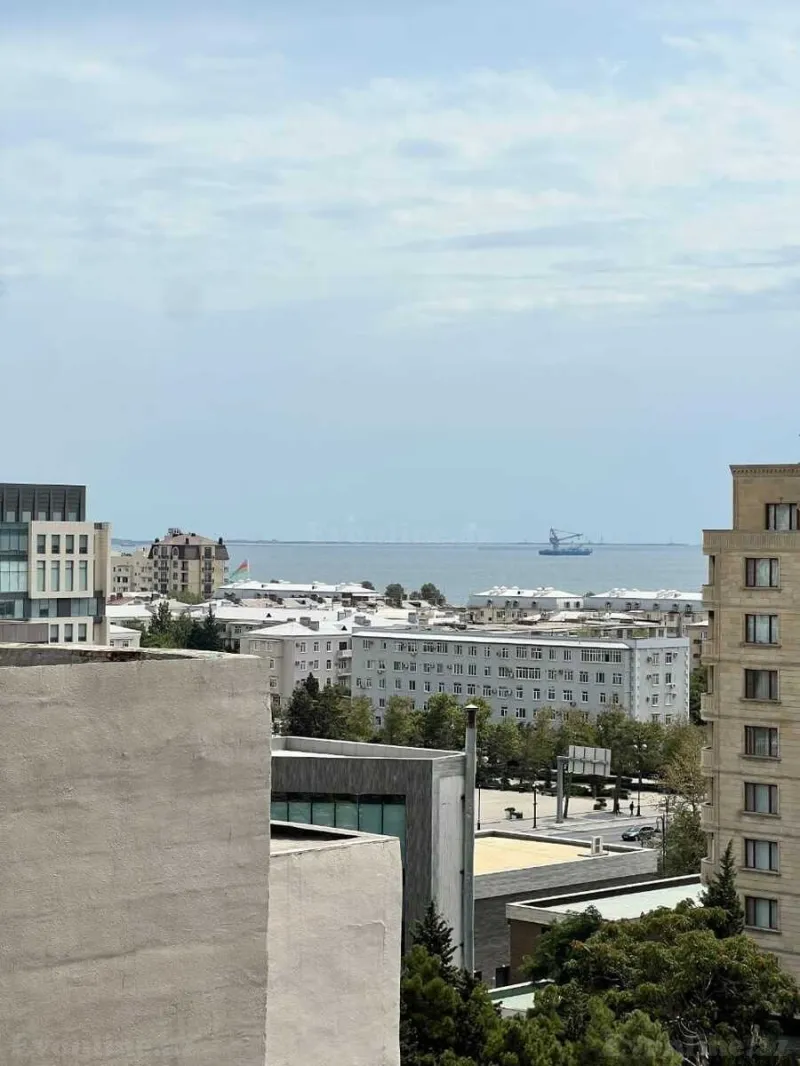 Kirayə verilir 3 otaqlı Mənzil Yeni tikili 155 m² Xətai m. - şəkil 2