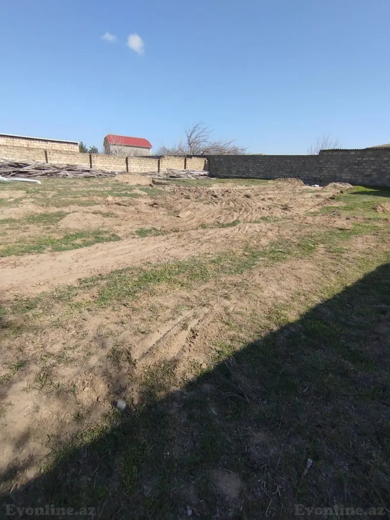 Satılır Torpaq 4.5 sot Novxanı