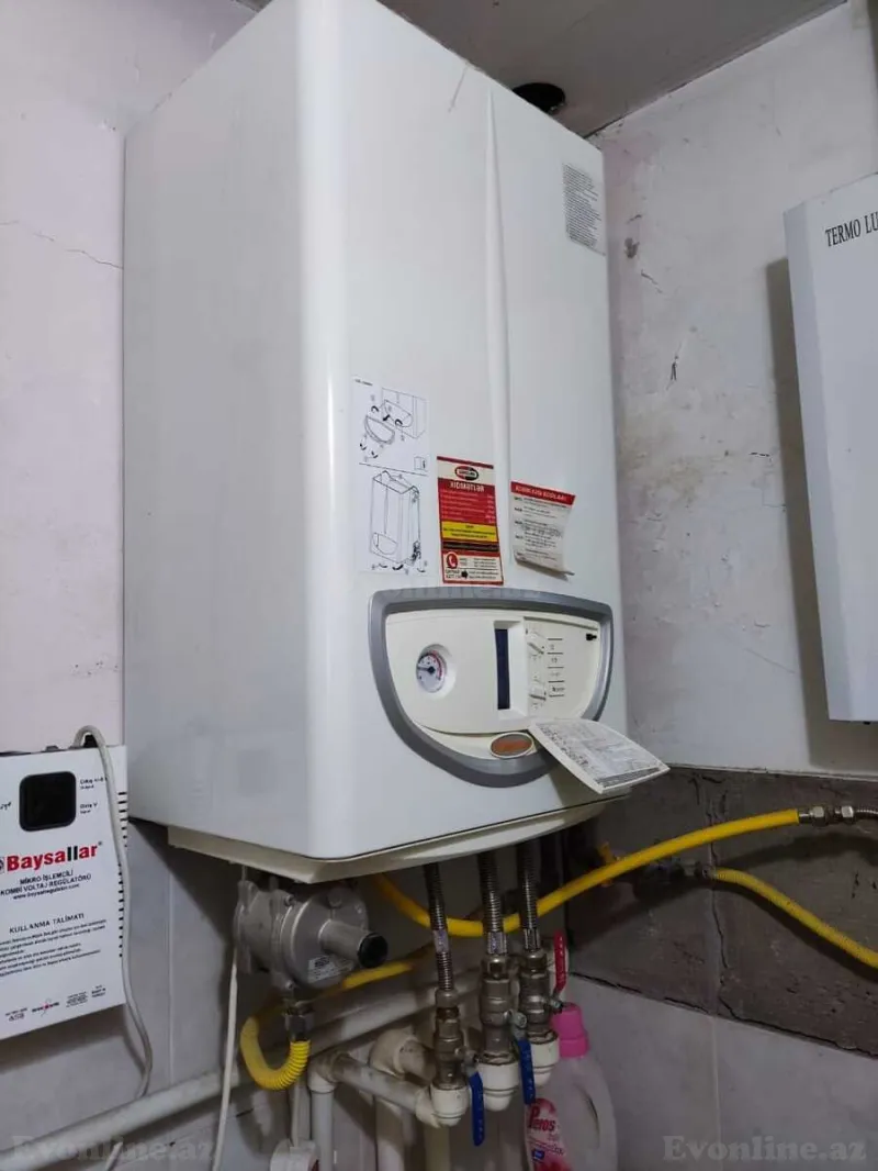 Kirayə verilir 6 otaqlı Mənzil Köhnə tikili 300 m² 3-cü mikrorayon - şəkil 12