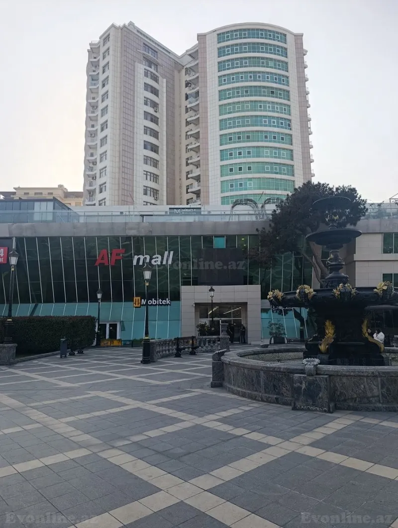 Bakı, Nəsimi r., Sahil m.da 4 otaqlı mənzil satılır