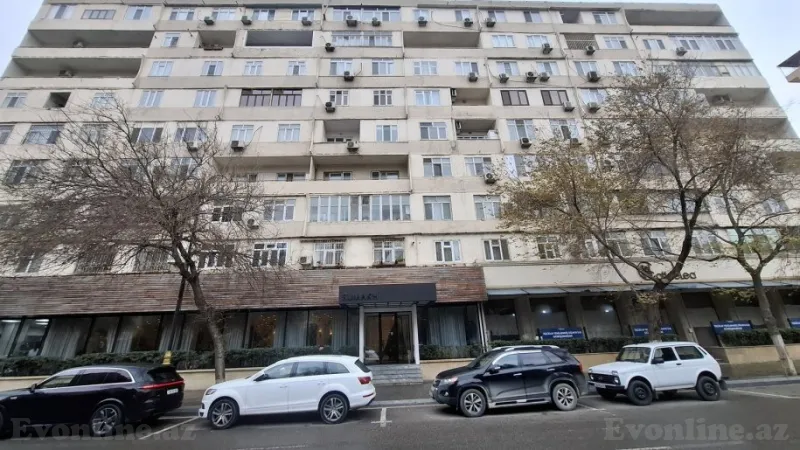 Satılır 3 otaqlı Mənzil Köhnə tikili 75 m² Xətai m.