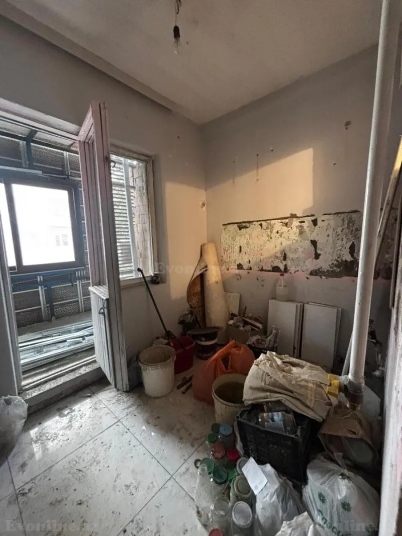 Satılır 3 otaqlı Mənzil Köhnə tikili 83 m² Nərimanov r. - şəkil 14