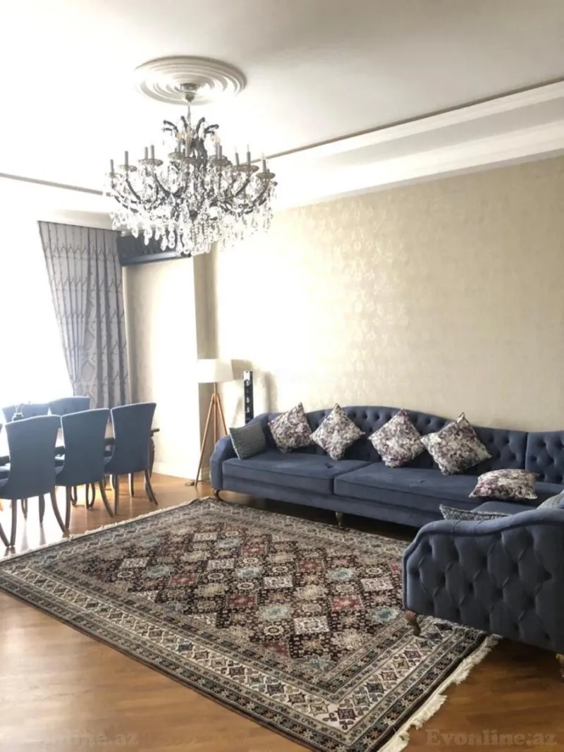 Satılır 4 otaqlı Mənzil Yeni tikili 160 m² 28 May m.