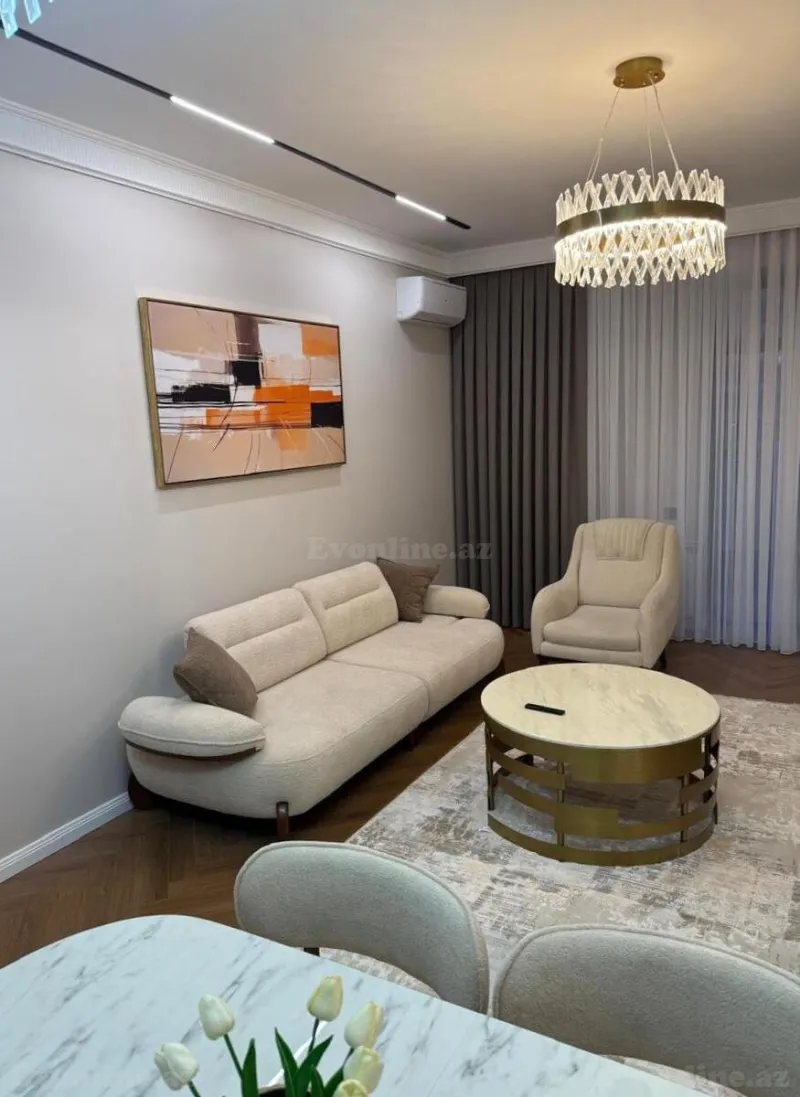 Satılır 3 otaqlı Mənzil Yeni tikili 110 m² 8 Noyabr m.