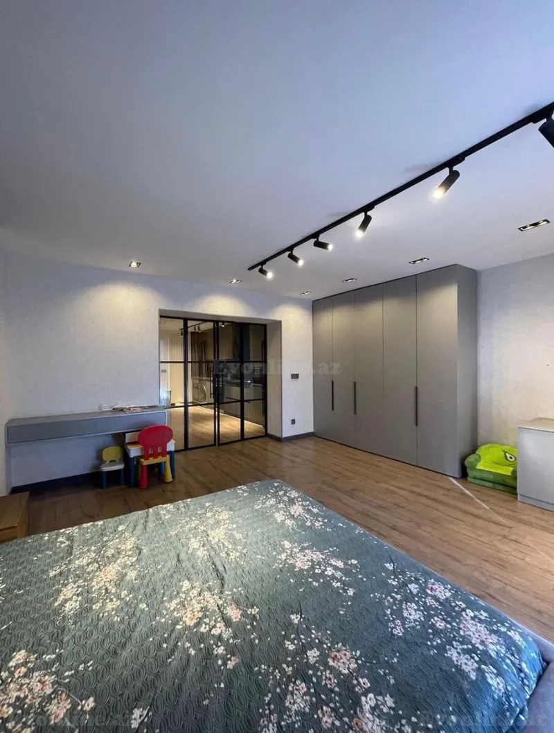 Kirayə verilir 4 otaqlı Mənzil Köhnə tikili 90 m² Yasamal r. - şəkil 6