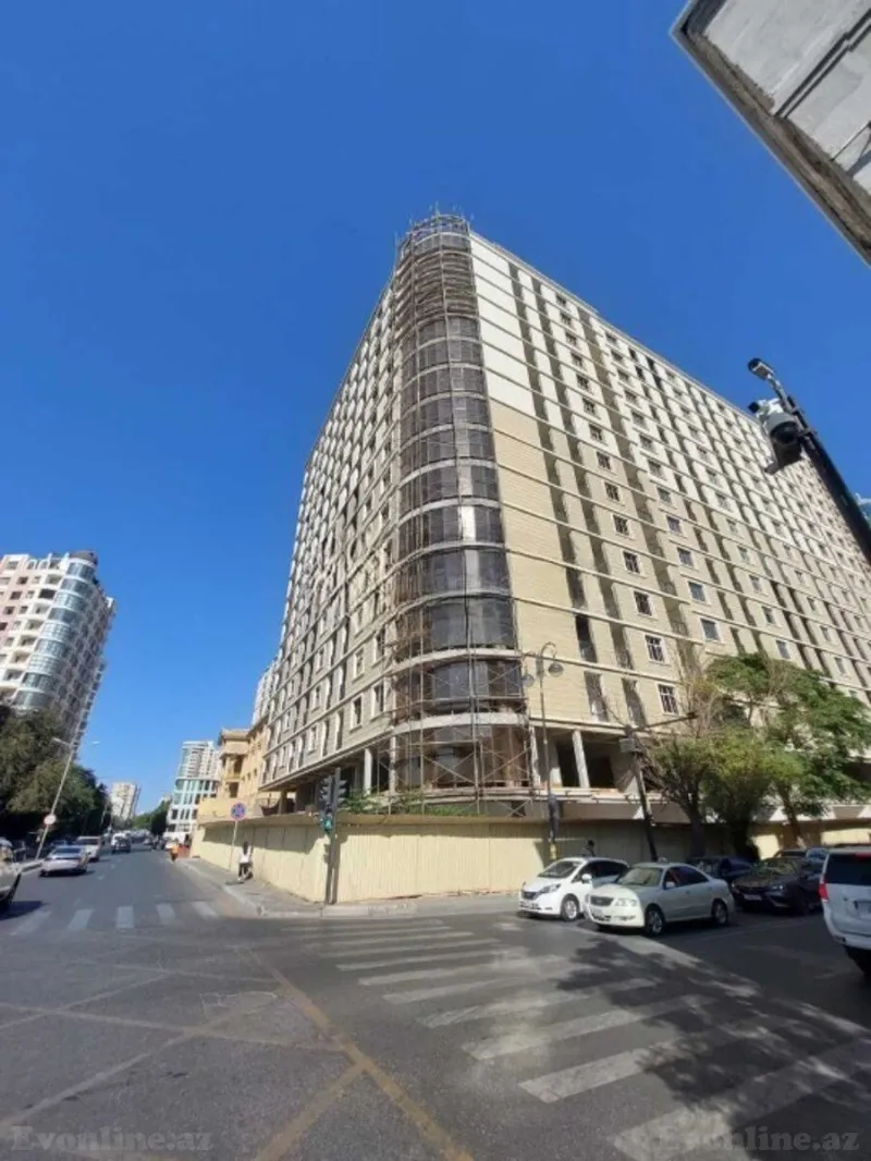 Satılır 3 otaqlı Mənzil Yeni tikili 113 m² 28 May m.