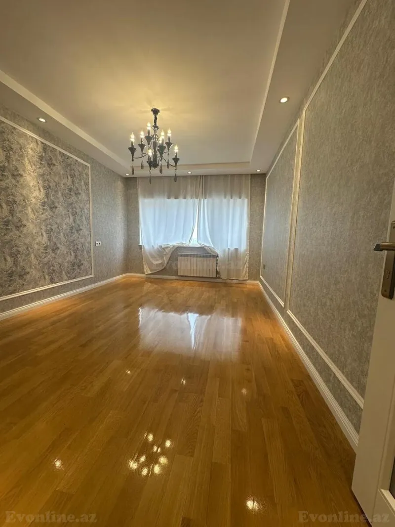 Satılır 3 otaqlı Mənzil Köhnə tikili 95 m² Elmlər Akademiyası m.
