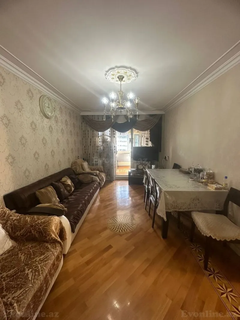 Kirayə verilir 2 otaqlı Mənzil Köhnə tikili 65 m² Neftçilər m.